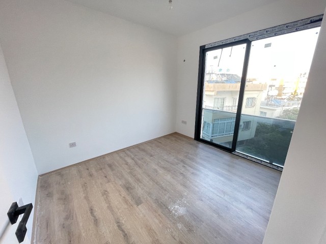 3+1 FLAT FOR SALE IN THE CENTER OF CYPRUS KYRENIA