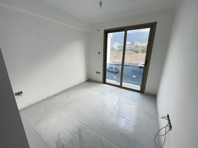 KIBRIS GİRNE ALSANCAK BÖLGESİNDE 2+1 SATILIK DAİRE