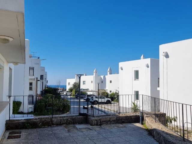 2+1 VILLA ZU VERKAUFEN IN DER REGION KYRENIA KARŞIYAKA, ZYPERN