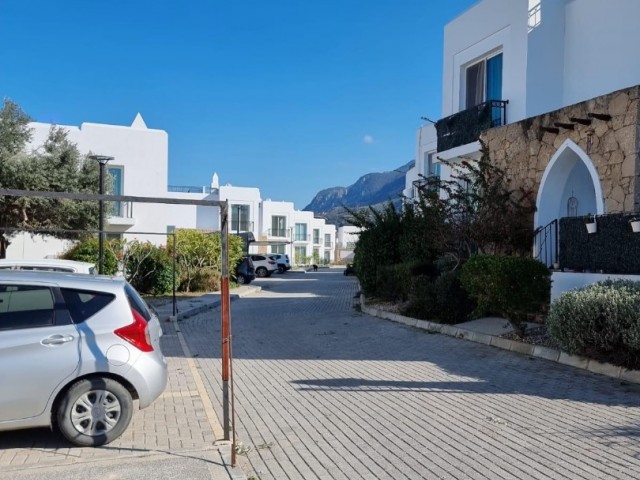 2+1 VILLA ZU VERKAUFEN IN DER REGION KYRENIA KARŞIYAKA, ZYPERN