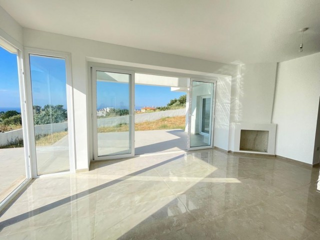 3+1 VILLA FOR SALE IN CYPRUS KYRENIA ALSANCAK REGION