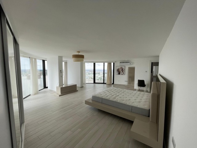 3+1 PENTHOUSE ZUR MIETE IM ZENTRUM VON ZYPERN GİRNE