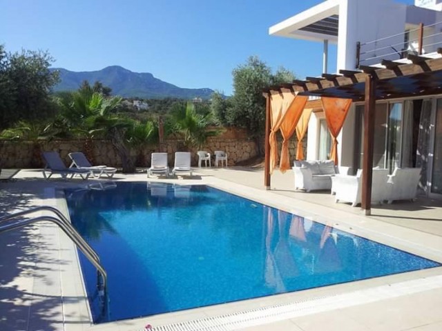 3+1 VILLA FOR SALE IN CYPRUS KYRENIA ESENTEPE REGION