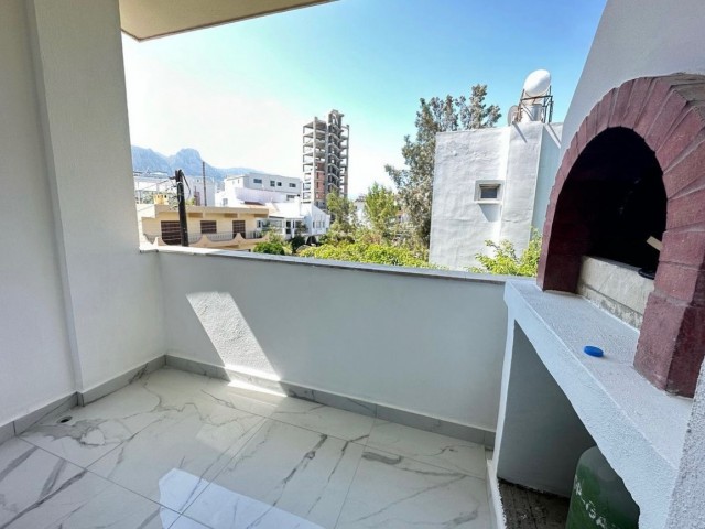 3+1 WOHNUNG ZU VERMIETEN IM ZYPERN KYRENIA CENTER