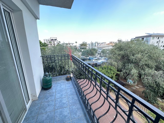 2+1 FLAT FOR SALE IN CYPRUS KYRENIA CENTER