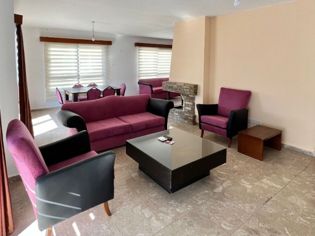 3+2 FLAT FOR SALE IN CYPRUS KYRENIA CENTER