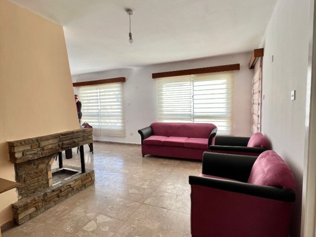 3+2 FLAT FOR SALE IN CYPRUS KYRENIA CENTER