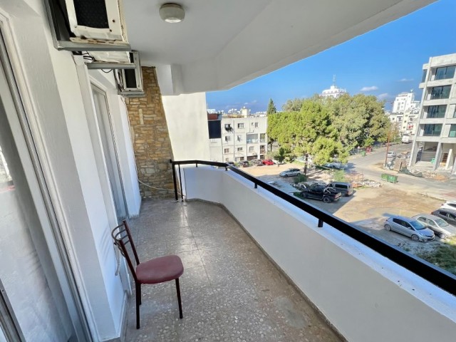 3+2 FLAT FOR SALE IN CYPRUS KYRENIA CENTER