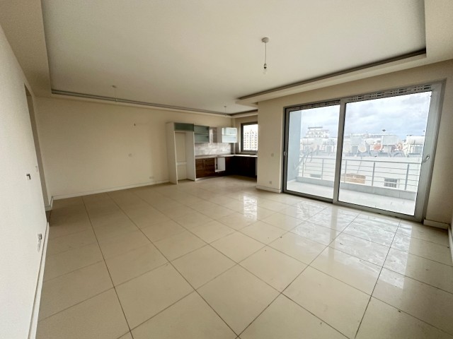 3+1 FLAT FOR SALE IN CYPRUS KYRENIA CENTER