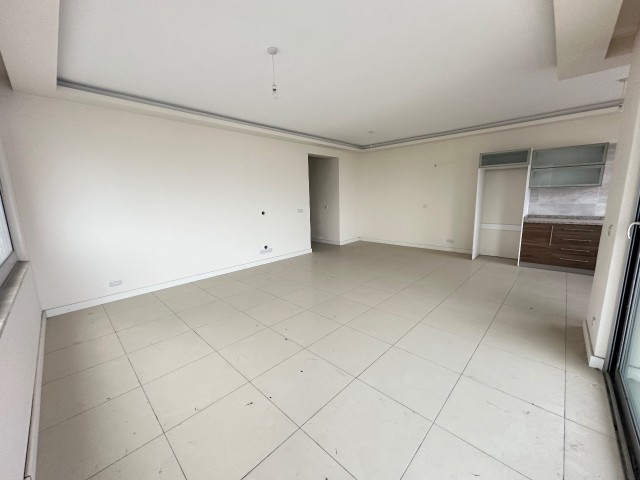 3+1 FLAT FOR SALE IN CYPRUS KYRENIA CENTER