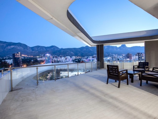 2+1 PENTHOUSE ZU VERMIETEN IM ZYPERN KYRENIA CENTER