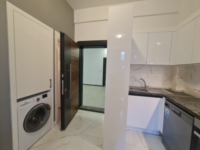 Flat To Rent in Alsancak, Kyrenia