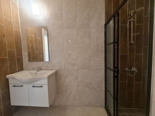 Flat To Rent in Alsancak, Kyrenia