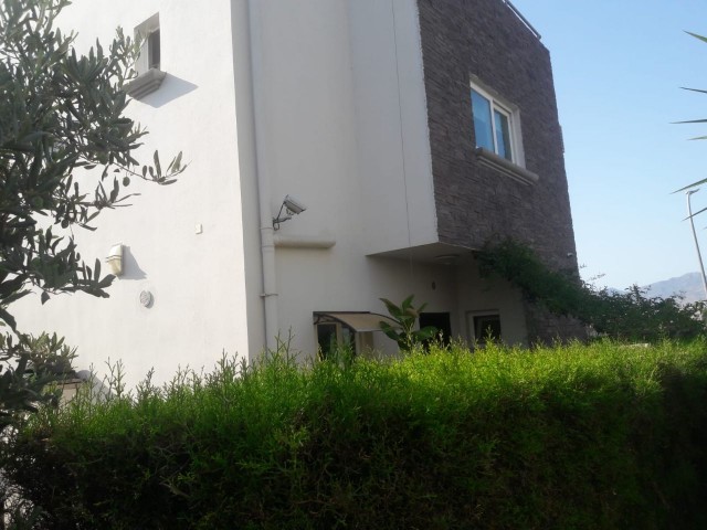 TURKISH FINANCIAL TRIPLEX 6+1 VILLA FOR SALE IN KAYMAKLI 