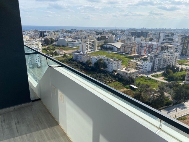 1+1 in perimier 16floor 600€