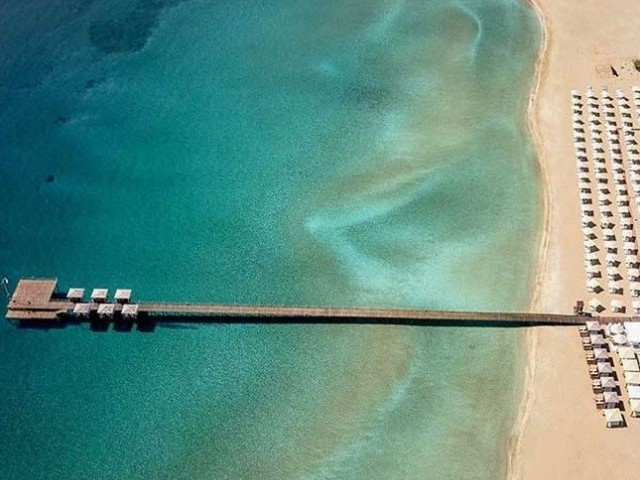 Parzellierung auf der Bafra Beach Autobahn erlaubt zum Verkauf insgesamt 23 Hektar 2 Stück Feld ** 