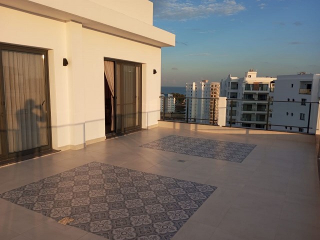 3+1 beautiful penthouse for sale in Caesar Resort with Sea view.