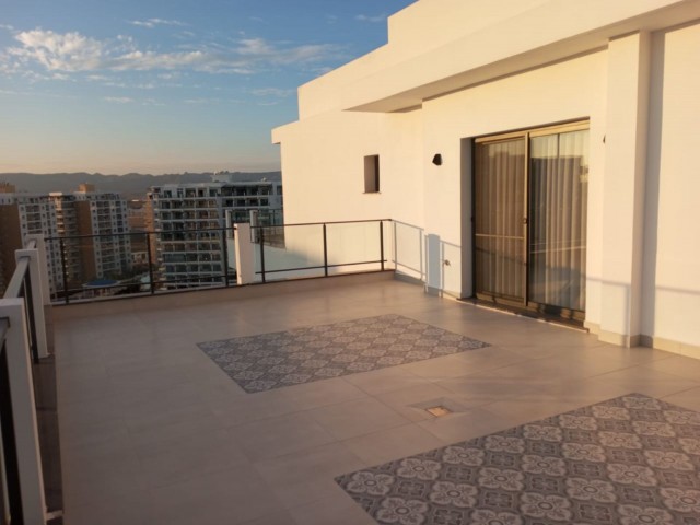 3+1 beautiful penthouse for sale in Caesar Resort with Sea view.