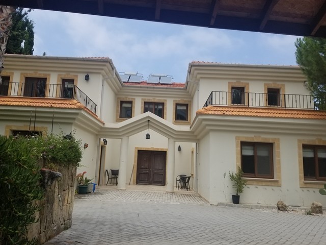 Luxury villa for sale 7+3