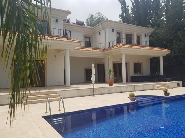 Luxury villa for sale 7+3