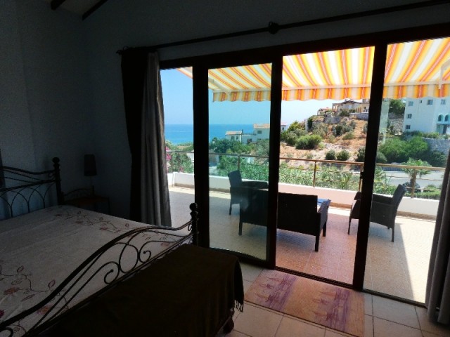 Girne Bahçeli de Deniz Manzaralı Özel Yüzme Havuzlu 3+1 Lux Villa 