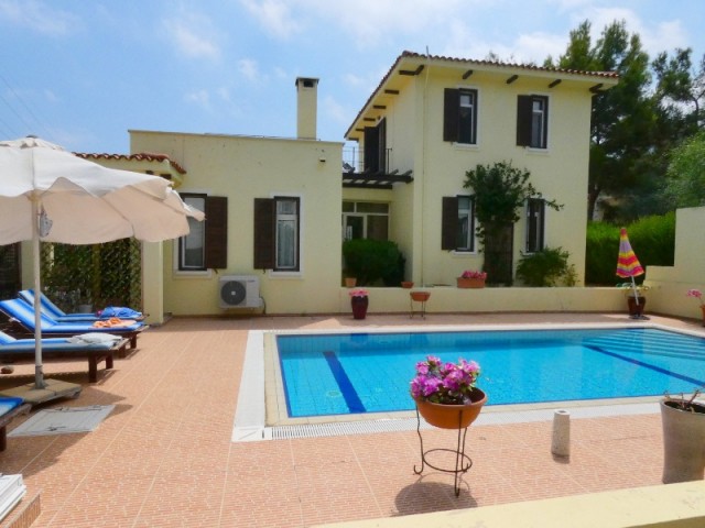 Luxury Villa with Private Swimming Pool with 3+1 Turkish Cob in Kyrenia Çatalköy ** 