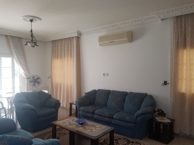 Girne Karaoğlanoğlu bölgesinde 3+1 Yüzme havuzlu - Full Eşyalı Villa