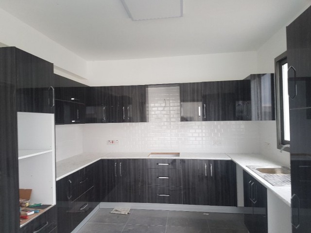 Yeni villa 180m2 - 