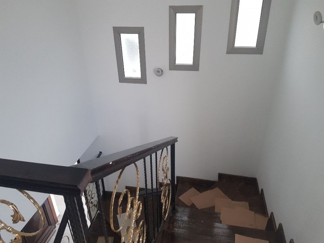 Yeni villa 180m2 - 