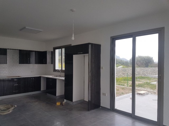 Yeni villa 180m2 - 