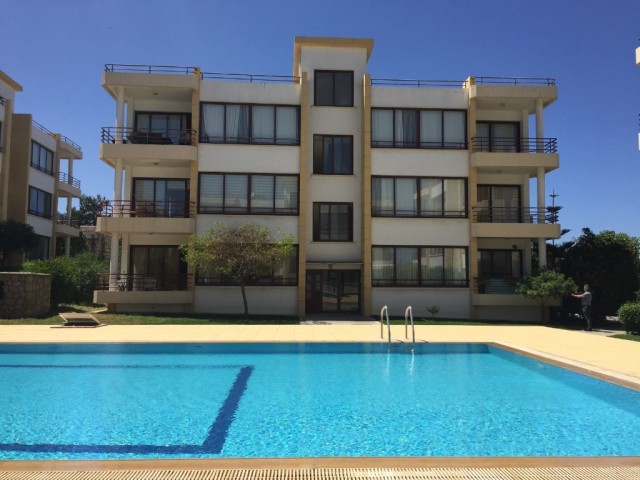 GUT FÜRS DARLEHEN ... 3+1 Villa mit privatem Pool in Kyrenia Lapta-geeignet für Bankkredite ** 