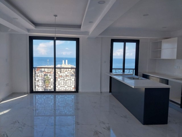 Girne Şehir Merkezinde 2+1 Penthouse