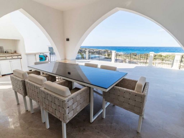 4 Bedroom Villa for Sale in Kyrenia