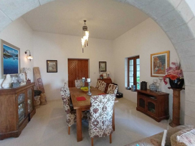 Villa mit 3 Schlafzimmern zum Verkauf in Ozanköy, Kyrenia