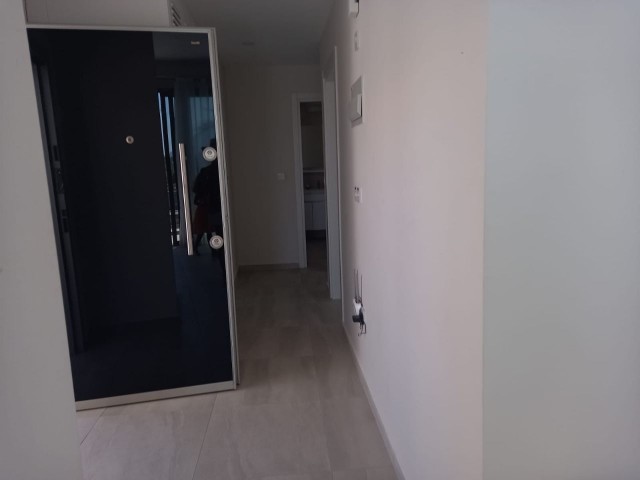 LUXUS-WOHNUNG ZU VERMIETEN 2+1 IN KYRENIA ALSANCAK TA MIT POOL ** 