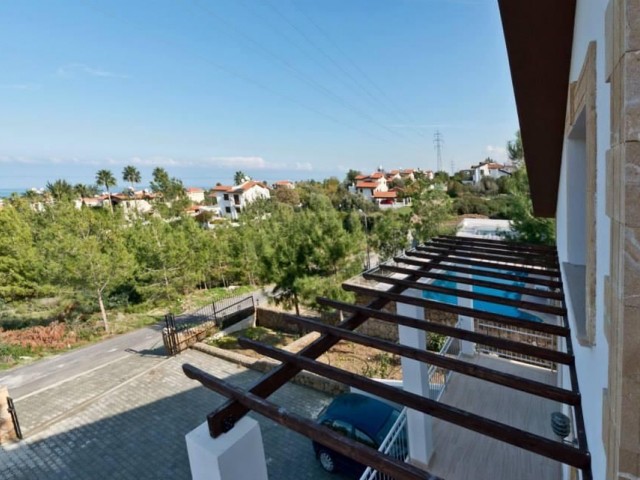 4+1 VILLA ZUR TÄGLICHEN MIETE IN KYRENIA CHATALKÖY DE FUL MÖBLIERT ** 