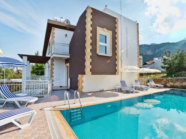 4+1 VILLA ZUR TÄGLICHEN MIETE IN KYRENIA CHATALKÖY DE FUL MÖBLIERT ** 