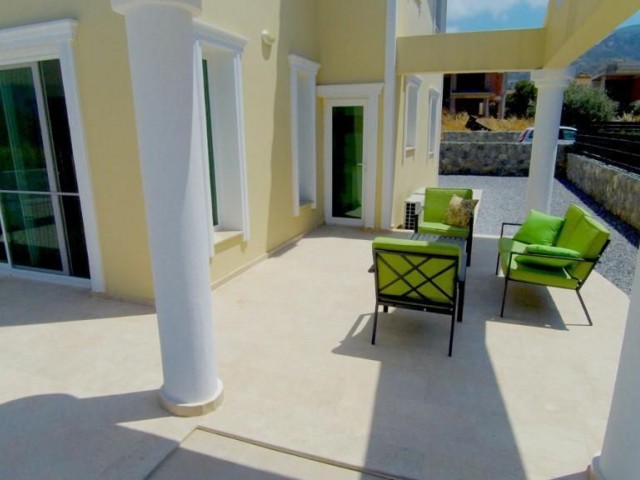 3+1 VILLA WITH SWIMMING POOL FOR DAILY RENTAL IN ALSANCAK ** 