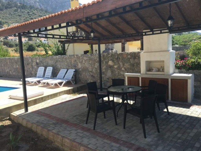 4+1 VILLA WITH SWIMMING POOL AND FURNISHED FOR RENT IN KYRENIA LAPTA ** 