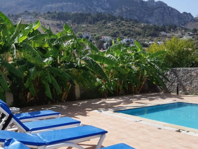 4+1 VILLA WITH SWIMMING POOL AND FURNISHED FOR RENT IN KYRENIA LAPTA ** 