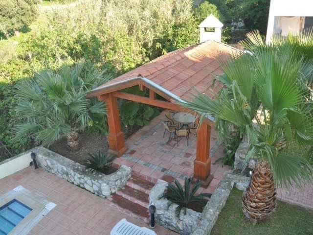5+1 VILLA WITH POOL FOR DAILY RENTAL IN ALSANCAK ** 