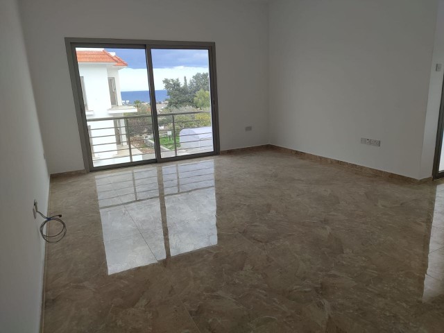 FIRSAT!!! ALSANCAK TA VİLLA BÖLGESİNDE  DAĞ VE DENİZ MANZARALI SATILIK YENİ 2+1 DAİRE 