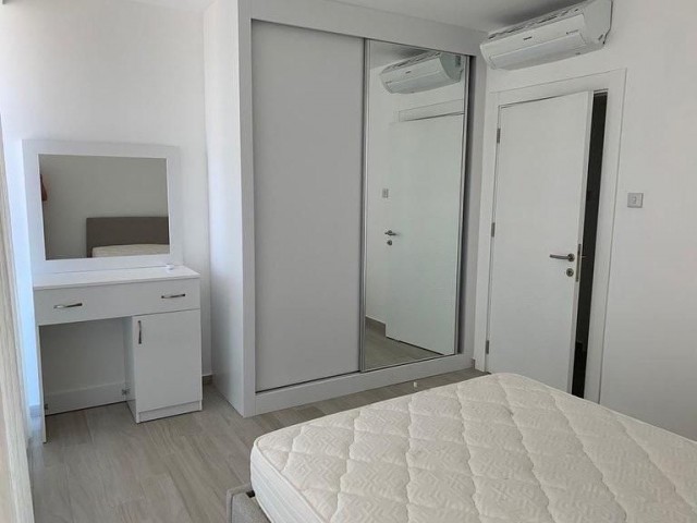 2+1 VOLL MÖBLIERTE WOHNUNG ZUR MIETE IN EINER LUXUSRESIDENZ IM ZENTRUM VON KYRENIA ** 