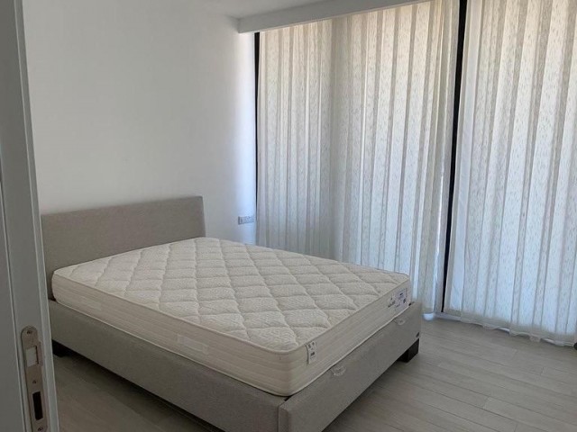 2+1 VOLL MÖBLIERTE WOHNUNG ZUR MIETE IN EINER LUXUSRESIDENZ IM ZENTRUM VON KYRENIA ** 