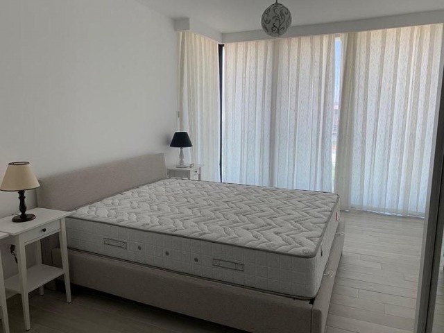 2+1 VOLL MÖBLIERTE WOHNUNG ZUR MIETE IN EINER LUXUSRESIDENZ IM ZENTRUM VON KYRENIA ** 