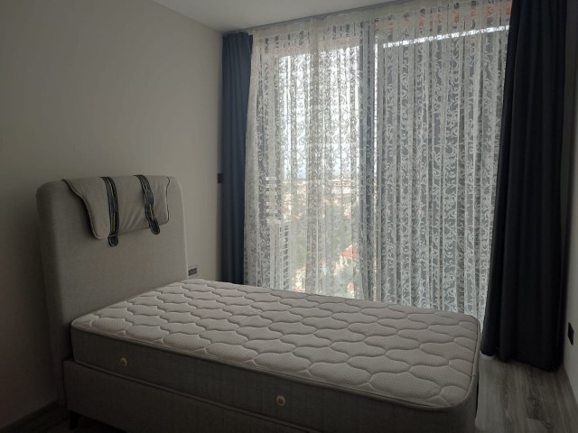 GİRNE MERKEZDE LÜKS REZİDANS TA KİRALIK 2+1 FUL EŞYALI PENTHOUSE