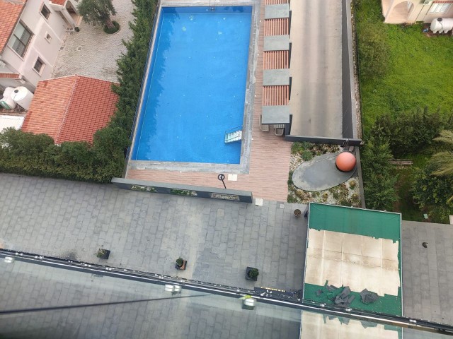 GİRNE MERKEZDE LÜKS REZİDANS TA KİRALIK 2+1 FUL EŞYALI PENTHOUSE