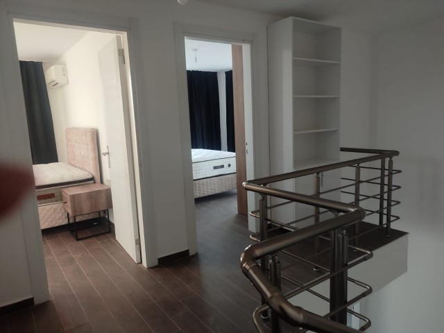 3 + 1 voll möbliertes Luxus-penthouse zur Miete im Zentrum von Kyrenia ** 