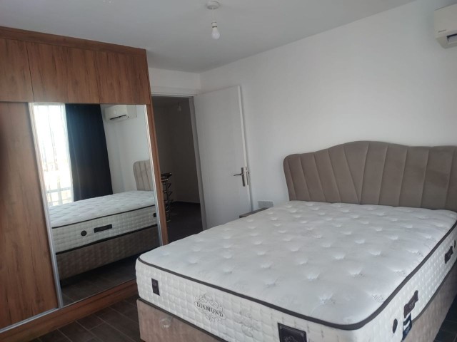 3 + 1 voll möbliertes Luxus-penthouse zur Miete im Zentrum von Kyrenia ** 