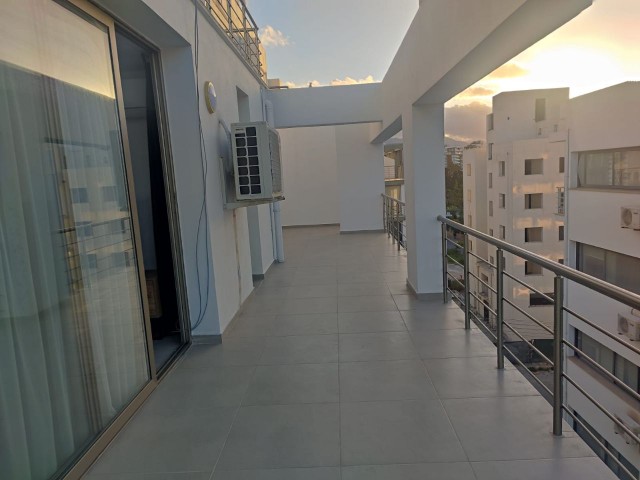 3 + 1 voll möbliertes Luxus-penthouse zur Miete im Zentrum von Kyrenia ** 